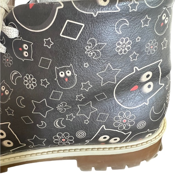 DoGo Shoes size 41 funky womens lace up boots with rubber soles and owl motif - Picture 4 of 7